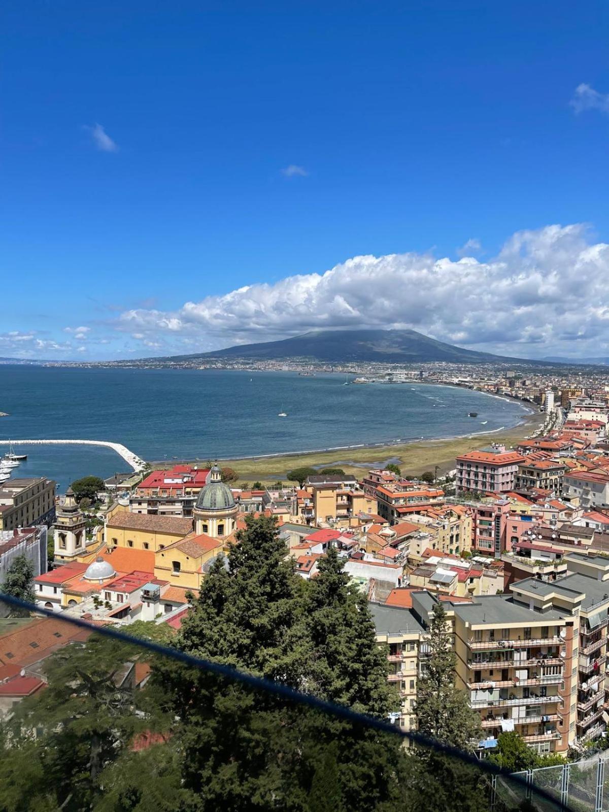 Central Apartment Castellammare di Stabia Esterno foto