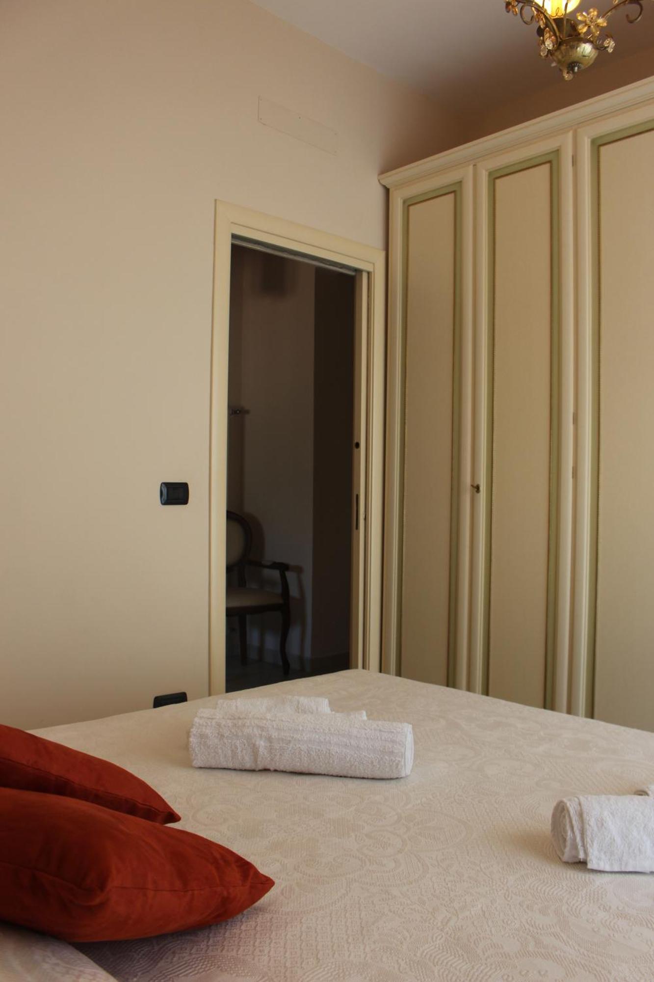 Central Apartment Castellammare di Stabia Esterno foto